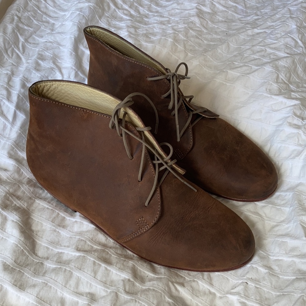 Nisolo | discontinued Chukka Harper Boot - oak | 7.5